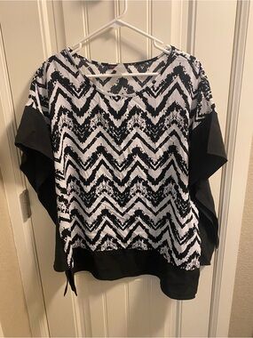 Glamour Co L Top Black White Blouse Zig Zag Large Shirt Lg